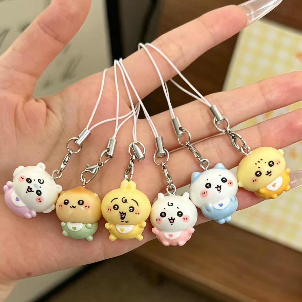 Baby Clothing Girls - จี้เรซินน่ารักขนาดเล็ก ชุดเด็กน่ารัก ตุ๊กตาอุซากิ ฮาจิวาเระ สายคล้องโทรศัพท์ พวงกุญแจขนาดเล็ก